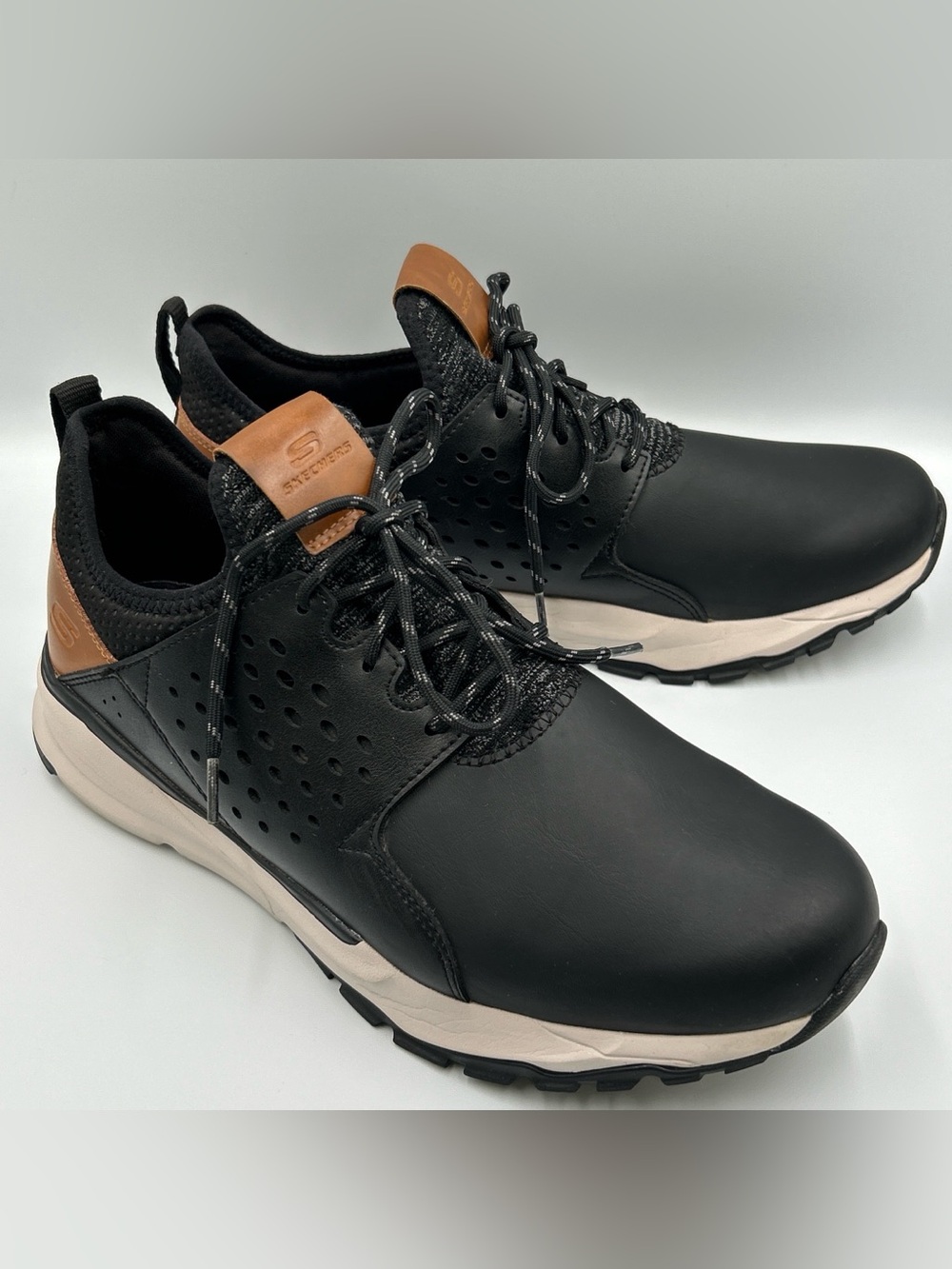 SKECHERS Relven Hemson Casual Sneakers Mens 11 Black Leather Walking Tennis Shoe